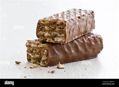 Chocolate wafer bars hi-res stock photography and images - Alamy