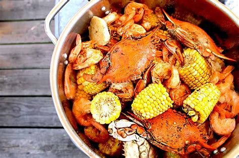 Cupcake Wishes & Birthday Dreams: Host a Backyard Crab Boil Party