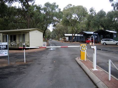 BIG4 Renmark Riverside Caravan Park - Renmark Secure entrance and exit