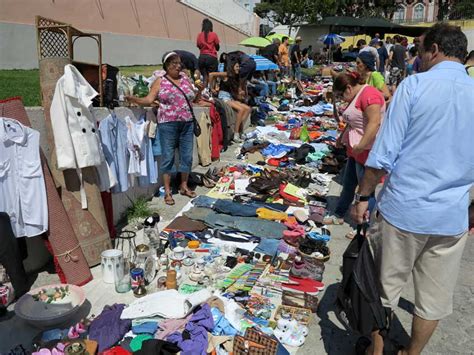 Feira da Ladra Thieves Market | Portugal Visitor - Travel Guide To Portugal