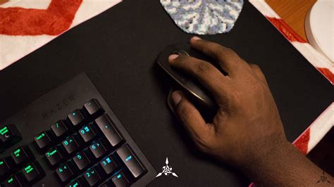 Razer Goliathus Extended Chroma Review: Let there be Light on your Mousepad