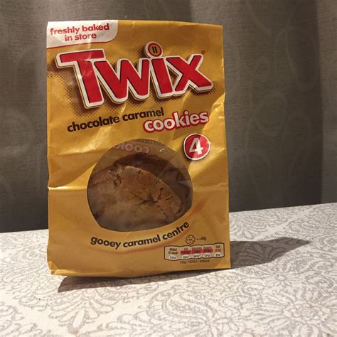 Archived Reviews From Amy Seeks New Treats: NEW! Fresh Twix Cookies (Tesco)