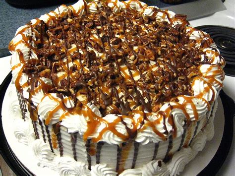 Dairy Queen Pecan Turtle ice cream cake | Ice cream cake recipe, Dairy ...