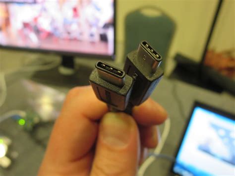 USB Type C connectors | Like Apple’s Lightning cables, these… | Flickr