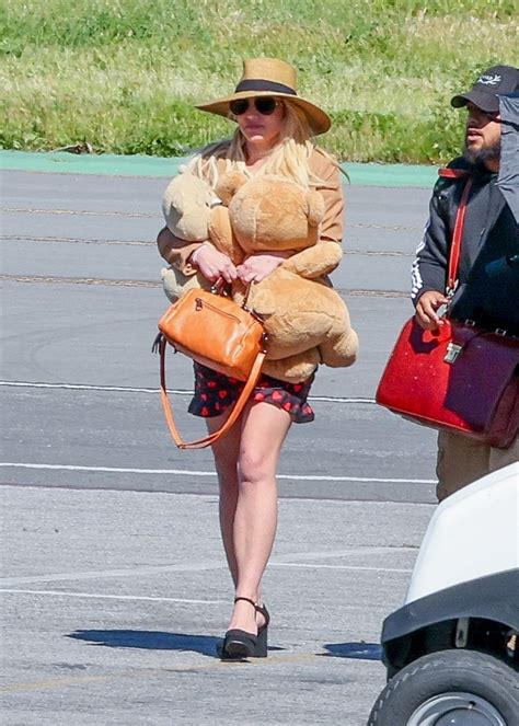 Britney Spears - Arriving in Los Angeles 04/06/2023 • CelebMafia