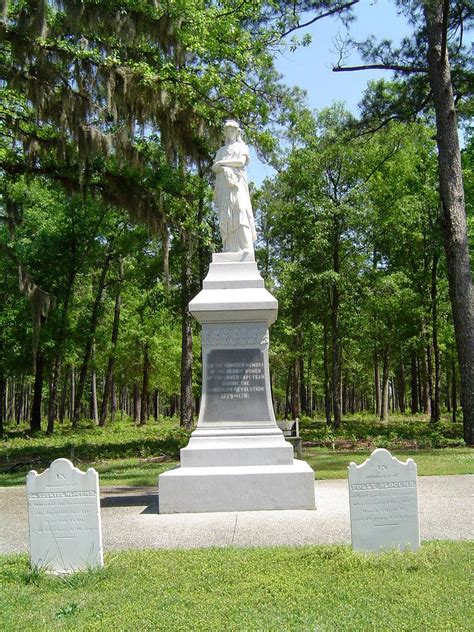 Women's Monument at Moores Creek National Battlefield | NCpedia