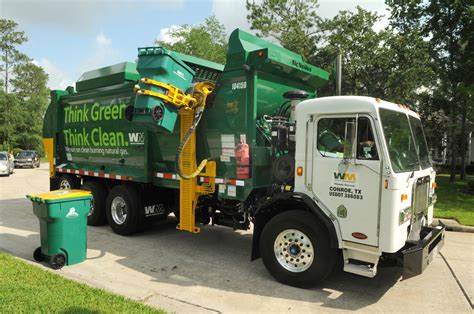 Waste Management adding cleaner, natural-gas vehicles - Houston Chronicle