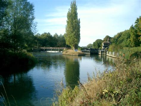 Upper Thames Path - Nearwater Walking Holidays