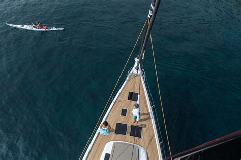 Long-range luxury sailboats | DUFOUR Yacht