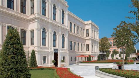 Four Seasons Hotel Istanbul at the Bosphorus - Hotels & Style