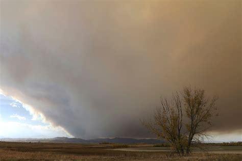 Winds push Colorado wildfire to largest in state history firefighters ...