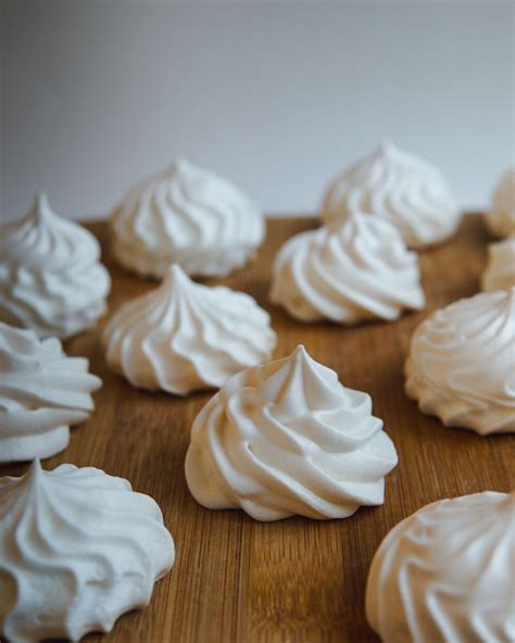 Classic Meringue Kisses - The Mindful Meringue