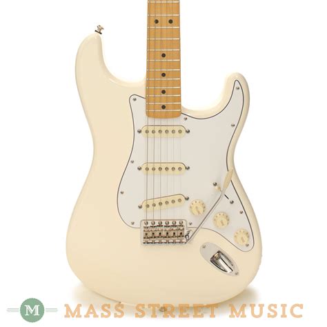 Fender - The Jimi Hendrix Stratocaster 2015 | Mass Street Music