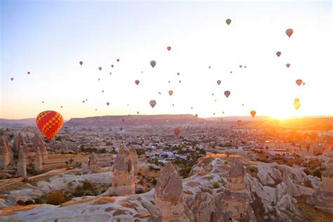 10 Things to Know Before You Go Hot Air Ballooning in Cappadocia, Turkey | Yoga, Wine & Travel