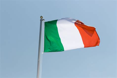 Italy 3x5 ft Flag - Royal-Flags