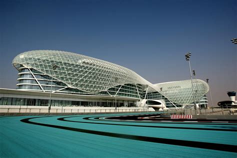 Where to stay for the Abu Dhabi F1 Grand Prix 2018: The area's best ...