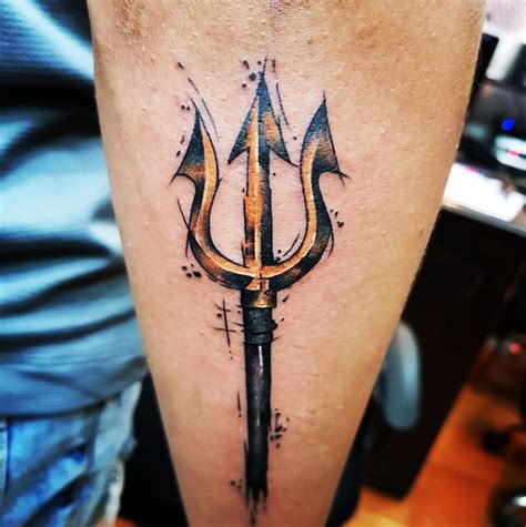 Trident Tattoo | Tatuaje de tridente, Tatuajes de anzuelo, Tatuajes