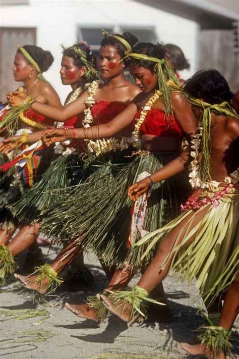 Dancers from Gilmaan' | Micronesian Culture | Micronesia | OzOutback