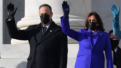 The Meaning Behind Kamala Harris' Purple Outfit On Her Inauguration | FPN