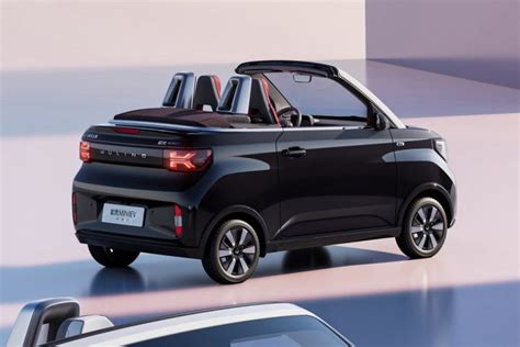 First-Ever Wuling Mini EV Cabriolet Officially Reveals