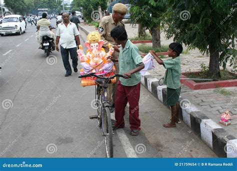 Ganesh Immersion-Hindu Festival Editorial Stock Image - Image of ...