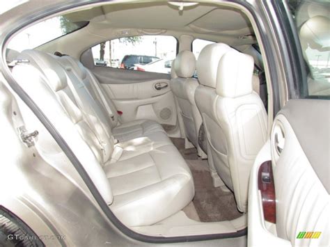 2001 Oldsmobile Aurora 3.5 interior Photo #55595697 | GTCarLot.com