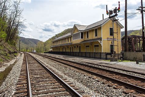 Ghost Towns of America: Thurmond, West Virginia - WorldAtlas