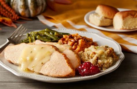 Cracker Barrel reveals its 2019 Thanksgiving Day menu