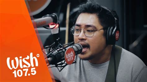 December Avenue performs “Sa Ngalan ng Pag-ibig" LIVE on Wish 107.5 Bus ...