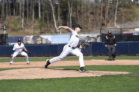 Baseball: Huskies drop 2 of 3 to nationally ranked Virginia | The Daily Campus