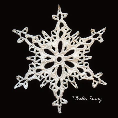 Crochet Treasures: 100 Crochet Snowflakes