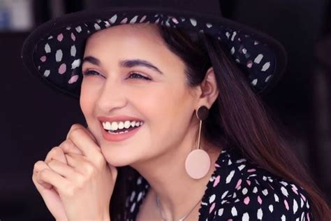 Yuvika Chaudhary Apologises For Using Bhangi in Vlog; Netizens Trend #ArrestYuvikaChaudhary