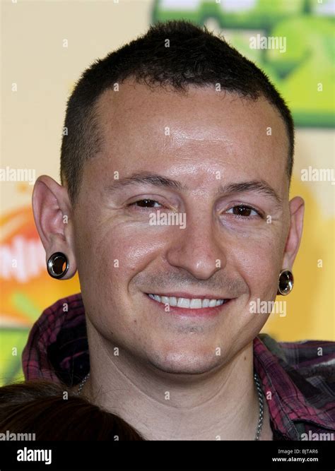 Chester bennington hi-res stock photography and images - Alamy