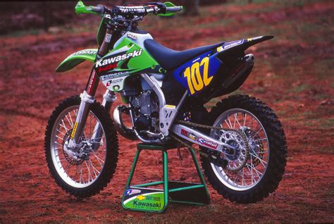 2 Stroke Kawasaki 250 Dirt Bike - 2017 KAWASAKI KX250F : THE 17'S VIDEO SERIES | Dirt Bike ...