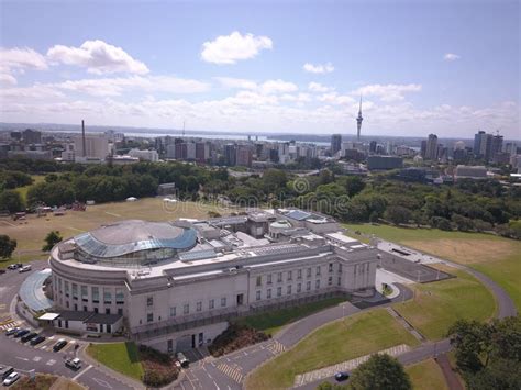 The Auckland War Memorial Museum Editorial Photo - Image of landscape ...