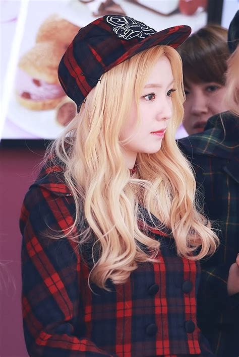 Red Velvet Irene's Hair Evolution Will Show You Just What A Visual Queen She Is - Koreaboo