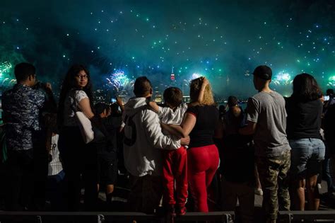 New Yorkers marvel over Macy’s 'breathtaking' 2023 NYC fireworks show