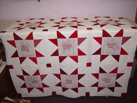 Shawkl Designs: Redwork Quilt Top Progress