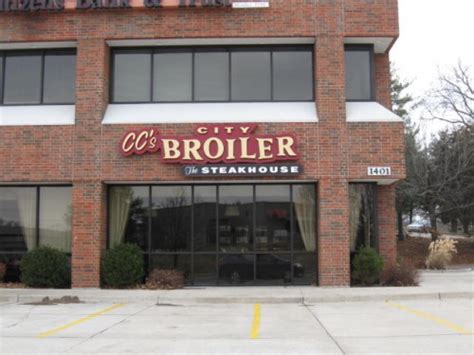 4.Highest rated restaurant in Columbia: CC’s City Broiler Missouri Town ...