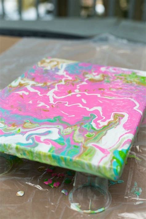 Painting Pouring - How To Create Vibrant Canvas Art Using Paint Pouring