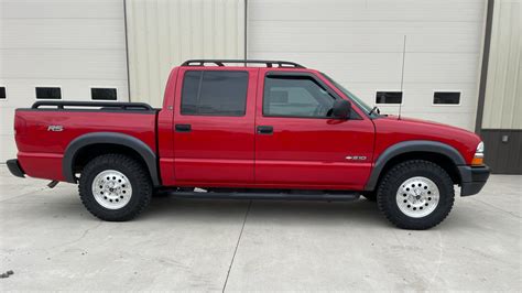 2004 Chevrolet S10 Pickup at Indy 2023 as J180 - Mecum Auctions