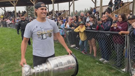 Zach Whitecloud introduces the Stanley Cup to Sioux Valley Dakota Nation | CBC.ca