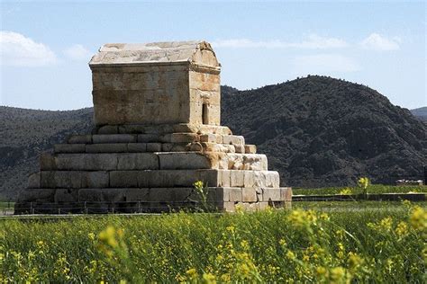 The tomb of the persian king Cyrus the Great at... | Cyrus the great ...