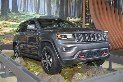 New Trailhawk Is The Most Off-Road Capable Jeep Grand Cherokee [30 Pics+Video] | Carscoops