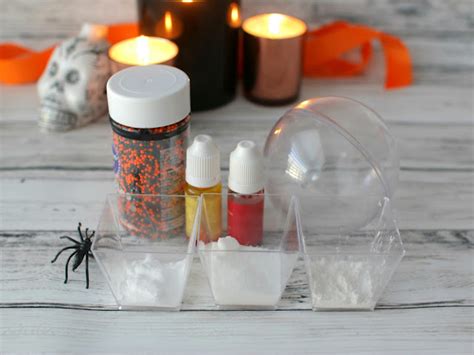 Elle Sees|| Beauty Blogger in Atlanta: DIY Halloween Bath Bomb (With Surprise Inside and Bonus DIY!)