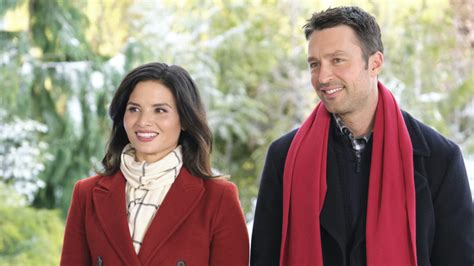 'Christmas With the Darlings': Katrina Law on Her Latest Hallmark Movie's Romances