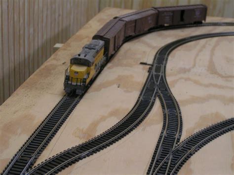 River Valley HO Model Railroad: 4X6 HO Layout "The Beginning."