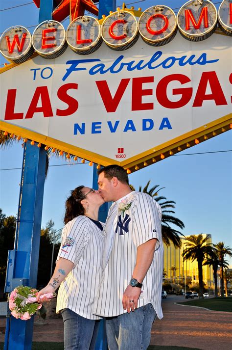 Las Vegas Sign Wedding Renewal - Vegas Mob Weddings