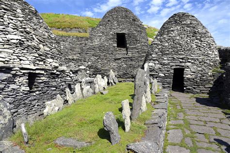 Skellig Michael - Monastery; Dry Stone Huts (1) | South-West | Pictures in Global-Geography