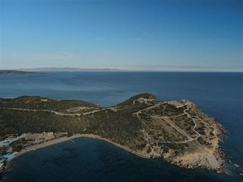 Premium Photo | Sounion beach and poseidon temple